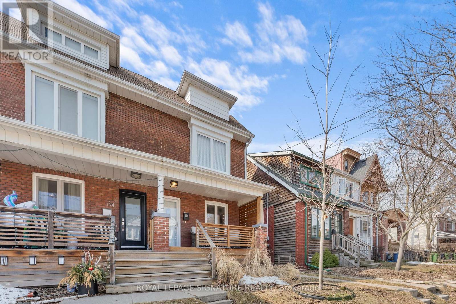 176 Hastings Avenue, Toronto, Ontario  M4L 2L3 - Photo 4 - E12878142