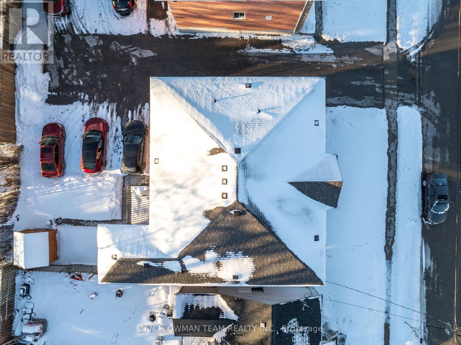 180 Nassau Street, Oshawa, Ontario  L1J 4A5 - Photo 2 - E12878172