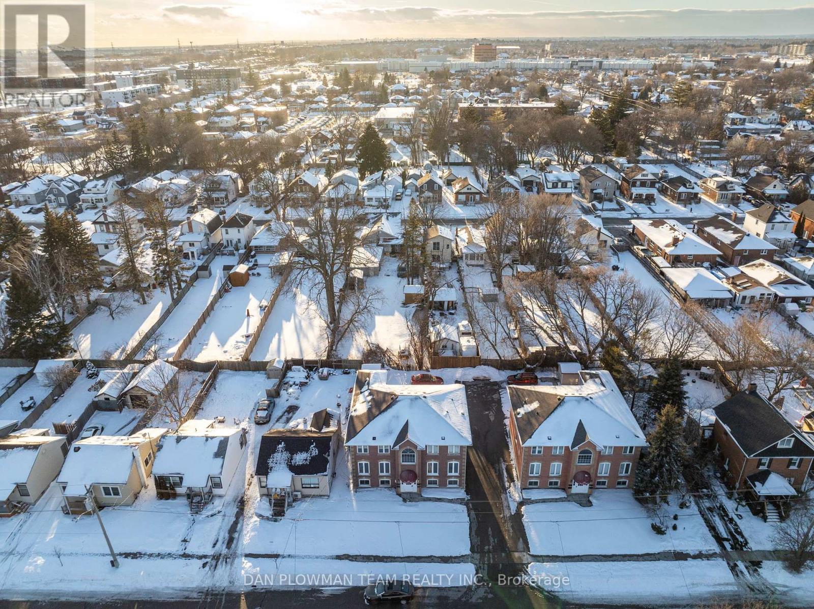 180 Nassau Street, Oshawa, Ontario  L1J 4A5 - Photo 3 - E12878172