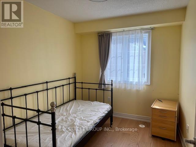 156 Legends Way, Markham, Ontario  L3R 6A6 - Photo 8 - N12839102