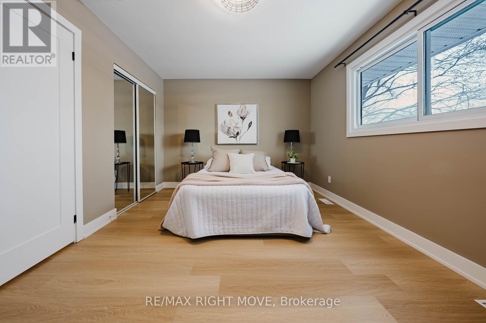 198 Rose Street, Barrie (Wellington), Ontario  L4M 2T9 - Photo 5 - S12810320