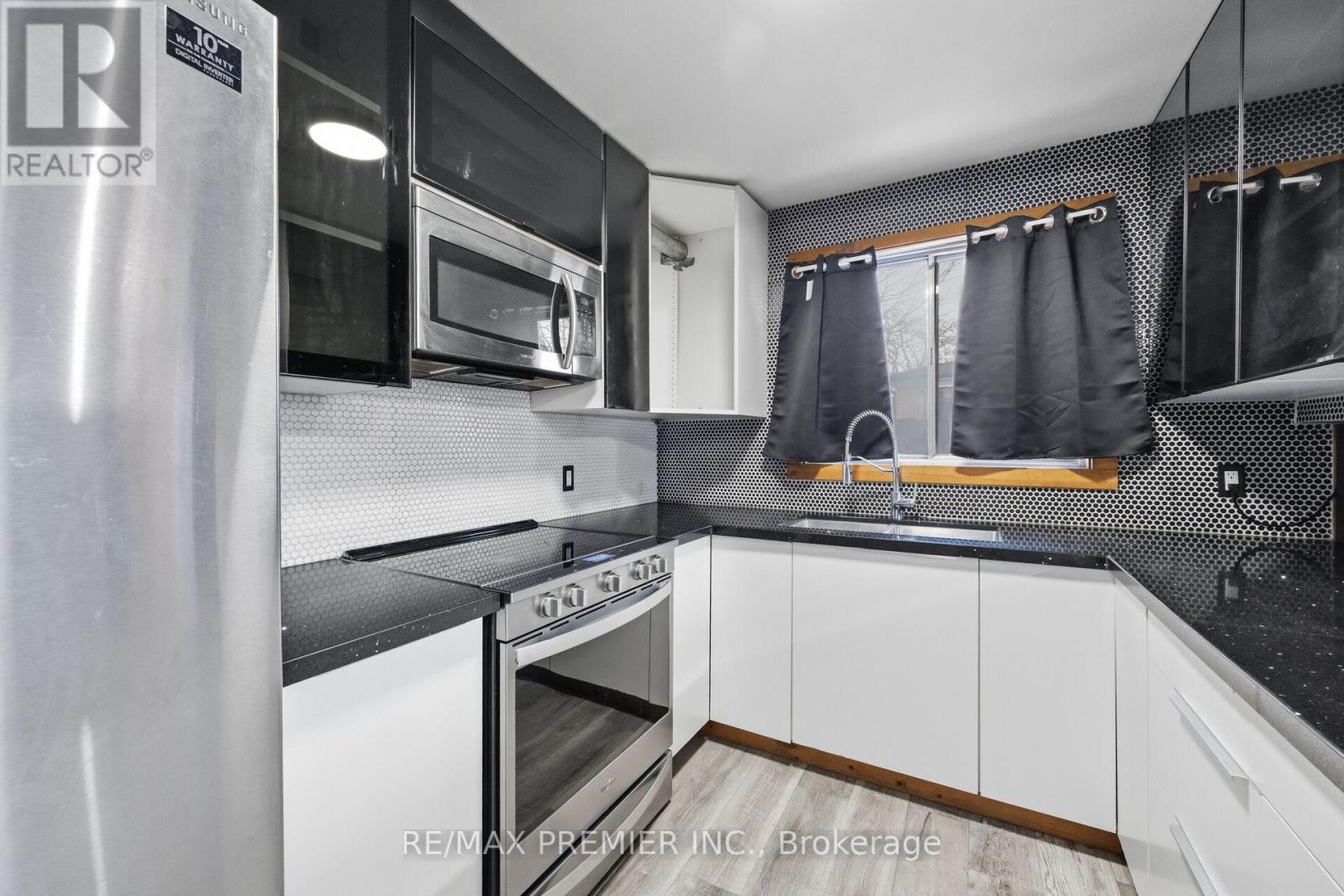 3783 Morning Star Drive, Mississauga (Malton), Ontario  L4T 1Y6 - Photo 15 - W12798352