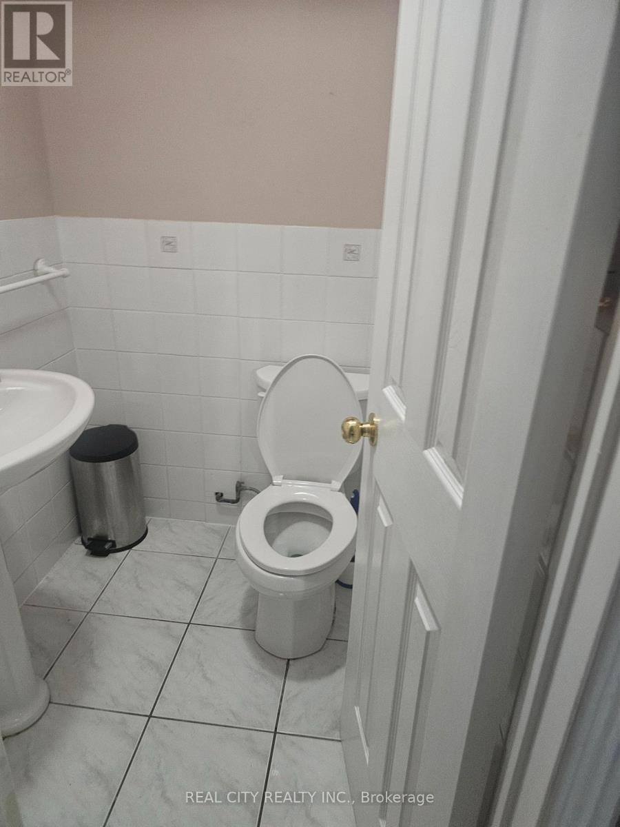 37 Bobcat Street, Brampton (Sandringham-Wellington), Ontario  L6R 1C8 - Photo 21 - W12852752