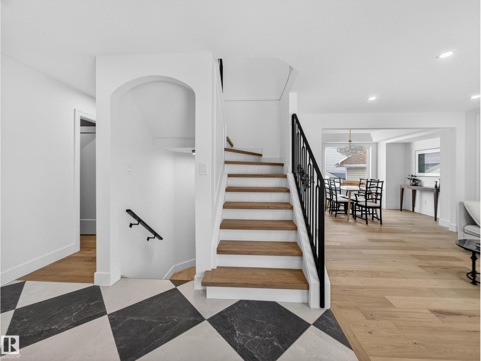 7 Canyon Dr, Sherwood Park, Alberta  T8H 1N2 - Photo 2 - E4477170