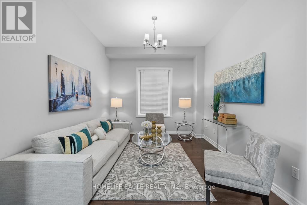 71 Woodhaven Avenue, Aurora, Ontario  L4G 3Y2 - Photo 7 - N12878060