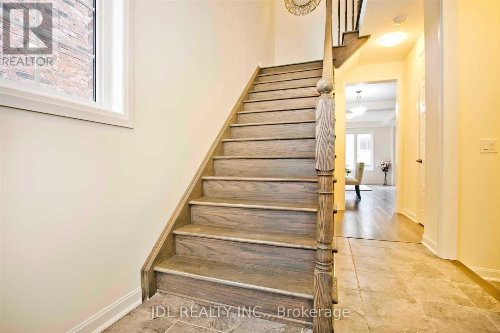 16 Casely Avenue, Richmond Hill, Ontario  L4S 0K3 - Photo 11 - N12878068