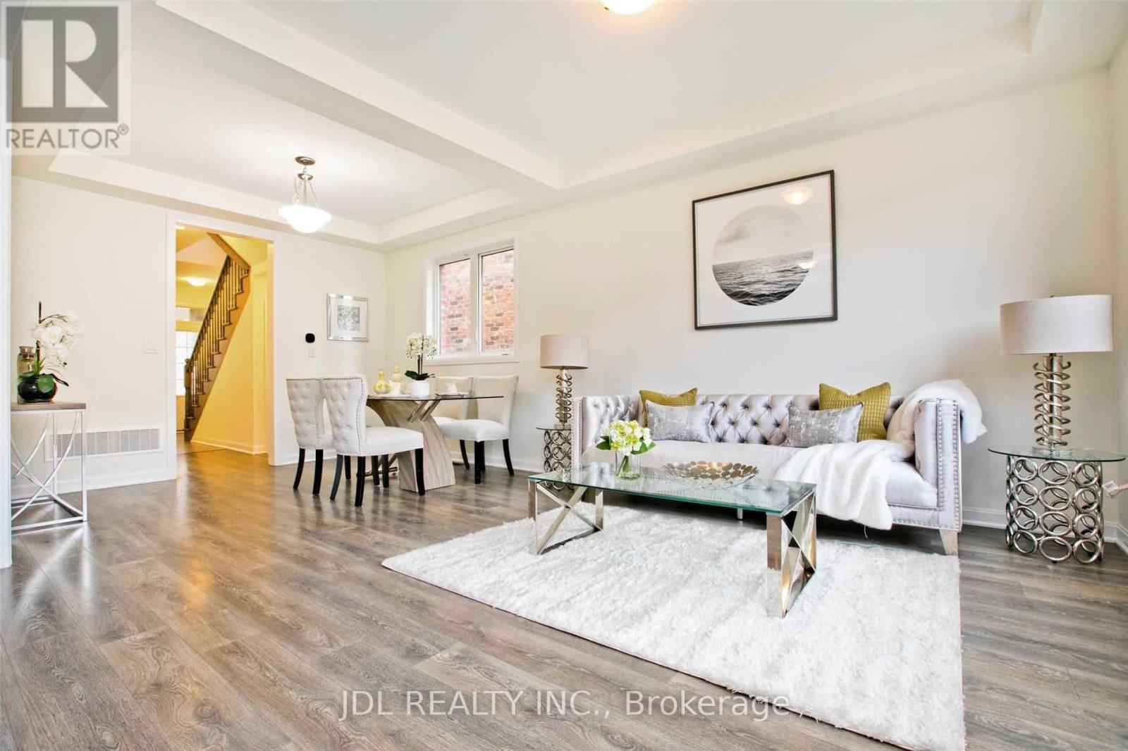 16 Casely Avenue, Richmond Hill, Ontario  L4S 0K3 - Photo 2 - N12878068