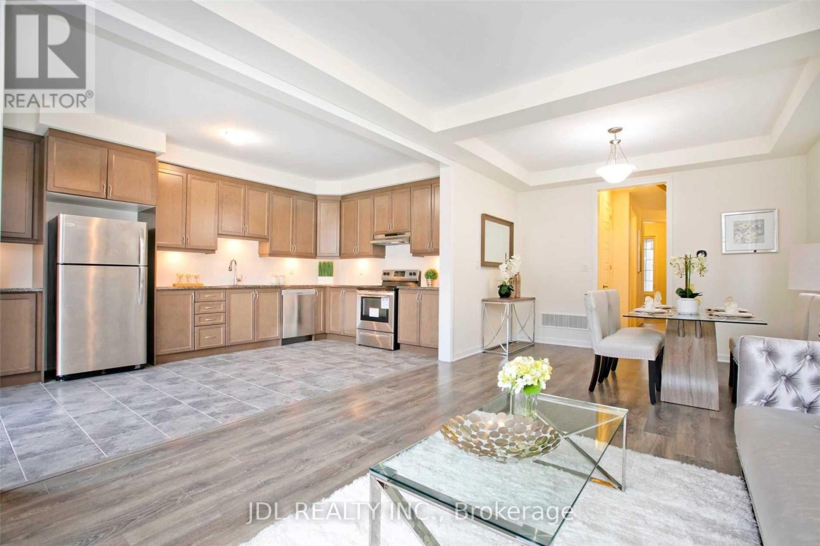 16 Casely Avenue, Richmond Hill, Ontario  L4S 0K3 - Photo 9 - N12878068