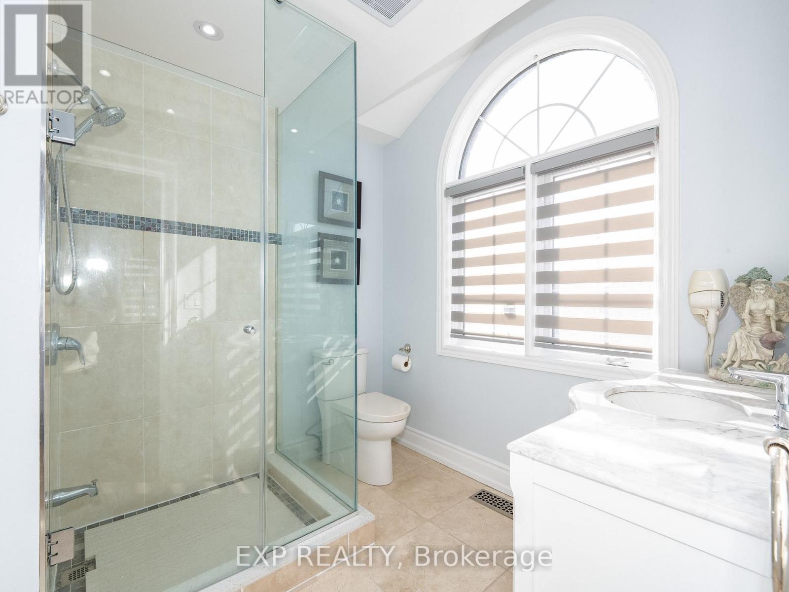 249 Boake Trail, Richmond Hill, Ontario  L4B 4B4 - Photo 38 - N12878074