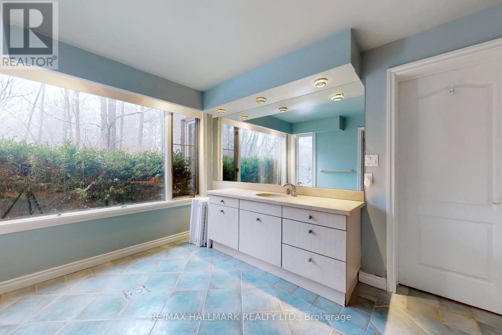 18381 Mccowan Road, East Gwillimbury, Ontario  L0G 1M0 - Photo 45 - N12878160