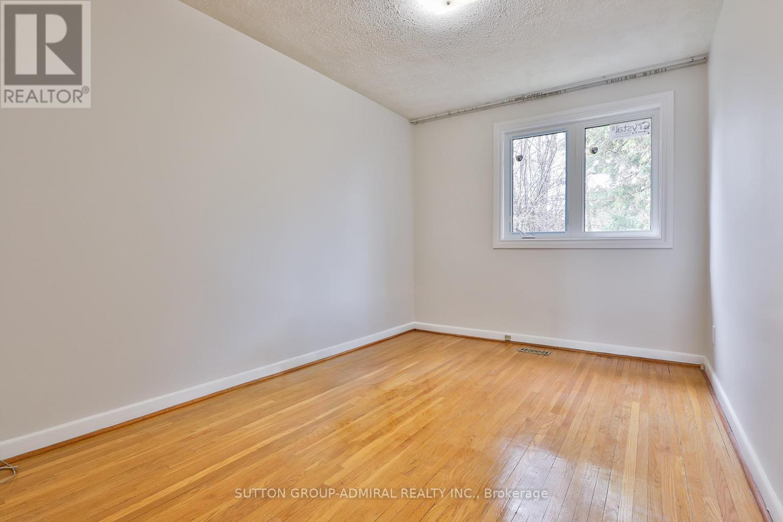 264 Mcconvey Drive, Richmond Hill (Crosby), Ontario  L4C 3K2 - Photo 10 - N12878162