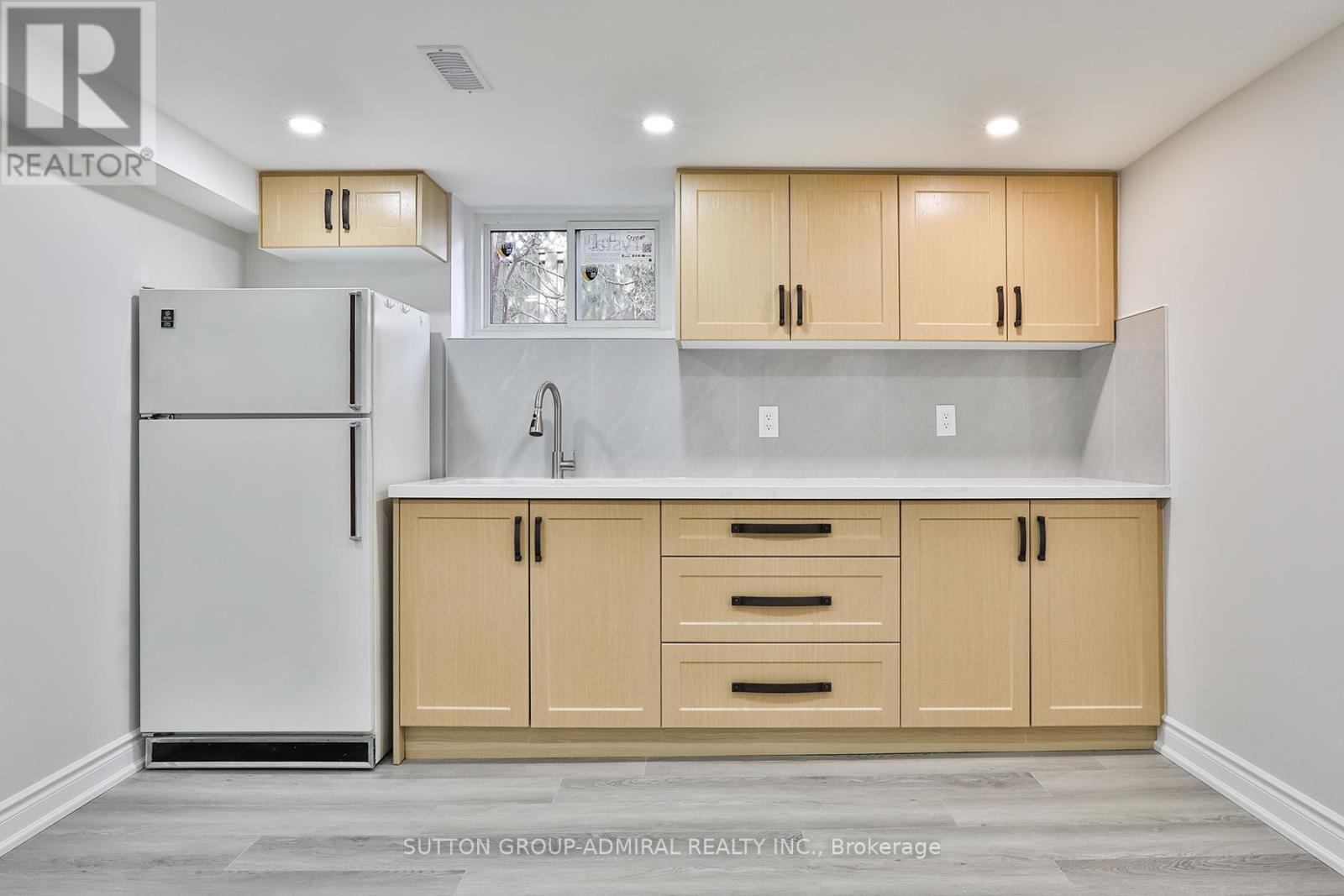 264 Mcconvey Drive, Richmond Hill (Crosby), Ontario  L4C 3K2 - Photo 19 - N12878162