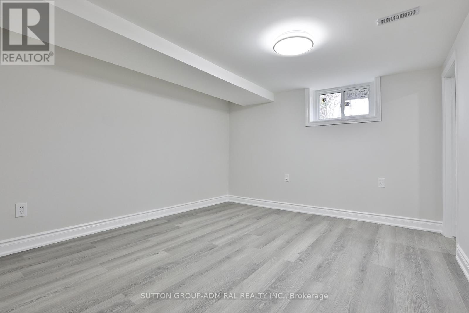 264 Mcconvey Drive, Richmond Hill (Crosby), Ontario  L4C 3K2 - Photo 21 - N12878162