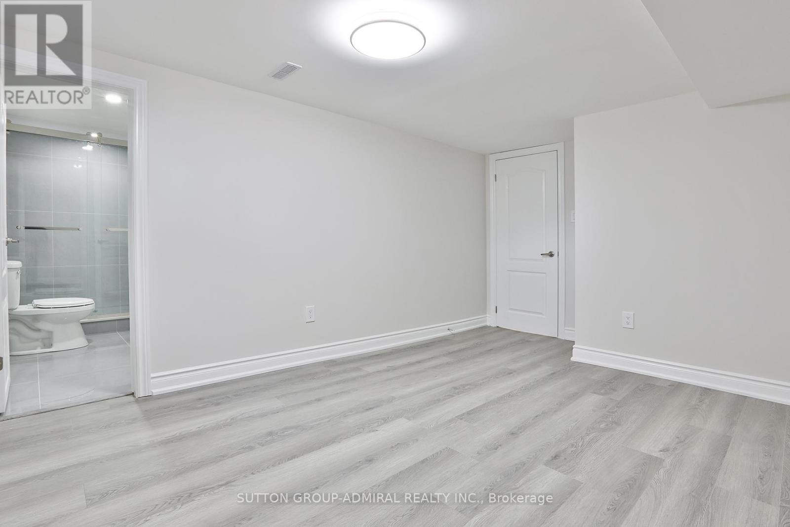 264 Mcconvey Drive, Richmond Hill (Crosby), Ontario  L4C 3K2 - Photo 22 - N12878162