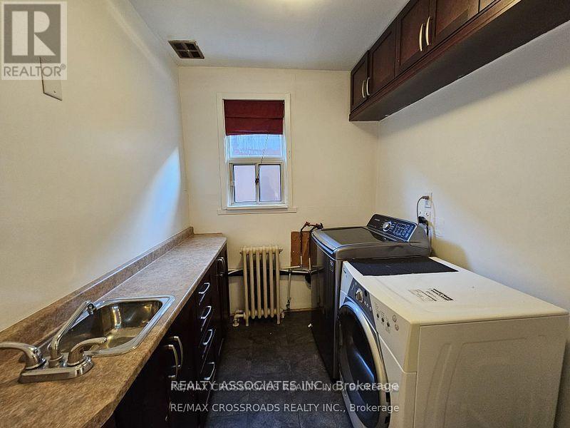 -Main - 33 Branstone Road, Toronto, Ontario  M6E 4E3 - Photo 10 - W12878024