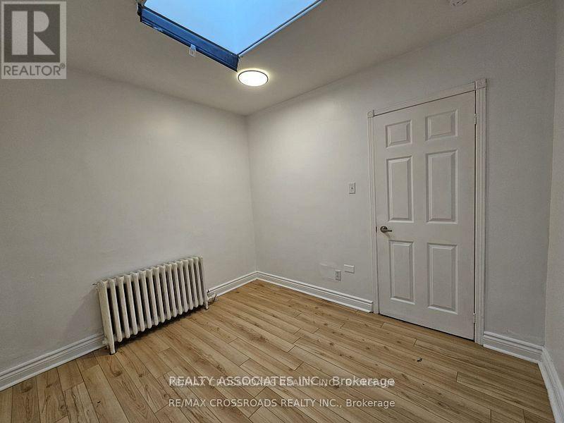 -Main - 33 Branstone Road, Toronto, Ontario  M6E 4E3 - Photo 14 - W12878024