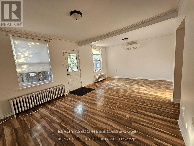 -Main - 33 Branstone Road, Toronto, Ontario  M6E 4E3 - Photo 4 - W12878024