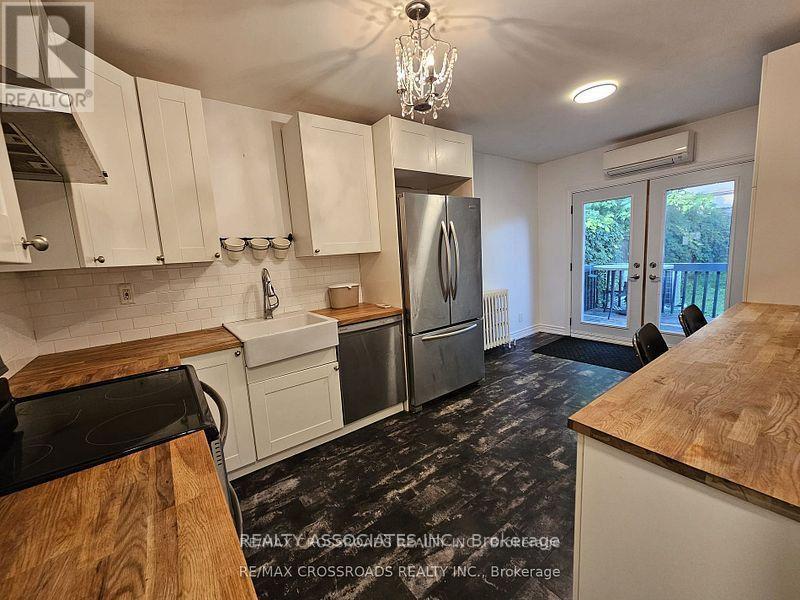 -Main - 33 Branstone Road, Toronto, Ontario  M6E 4E3 - Photo 7 - W12878024