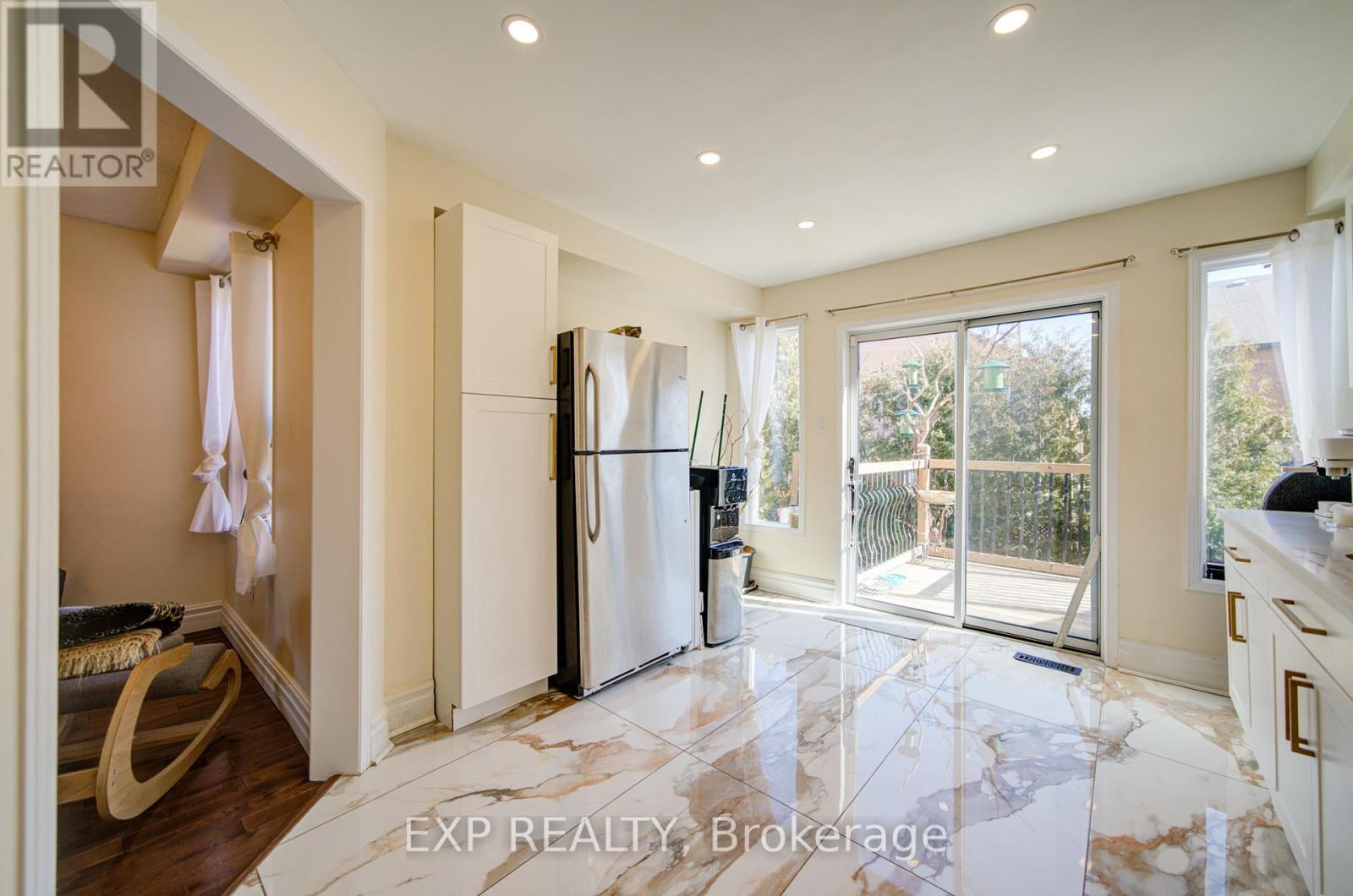 3824 Allcroft Road, Mississauga, Ontario  L5N 6V6 - Photo 14 - W12878050