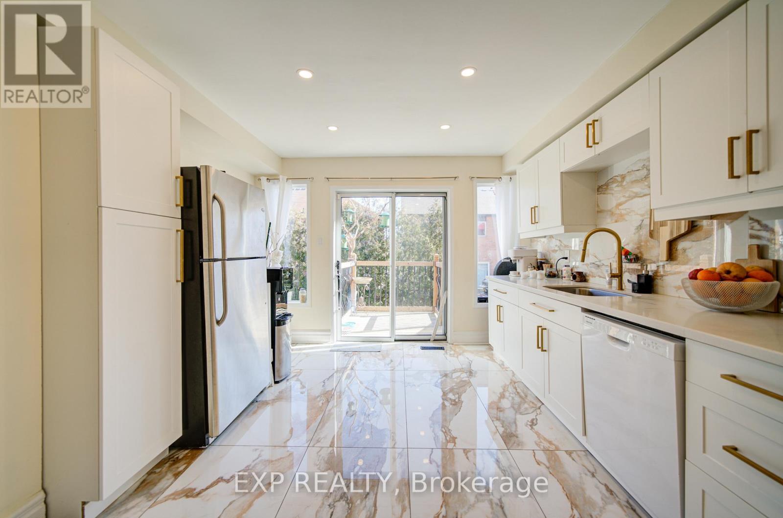 3824 Allcroft Road, Mississauga, Ontario  L5N 6V6 - Photo 15 - W12878050