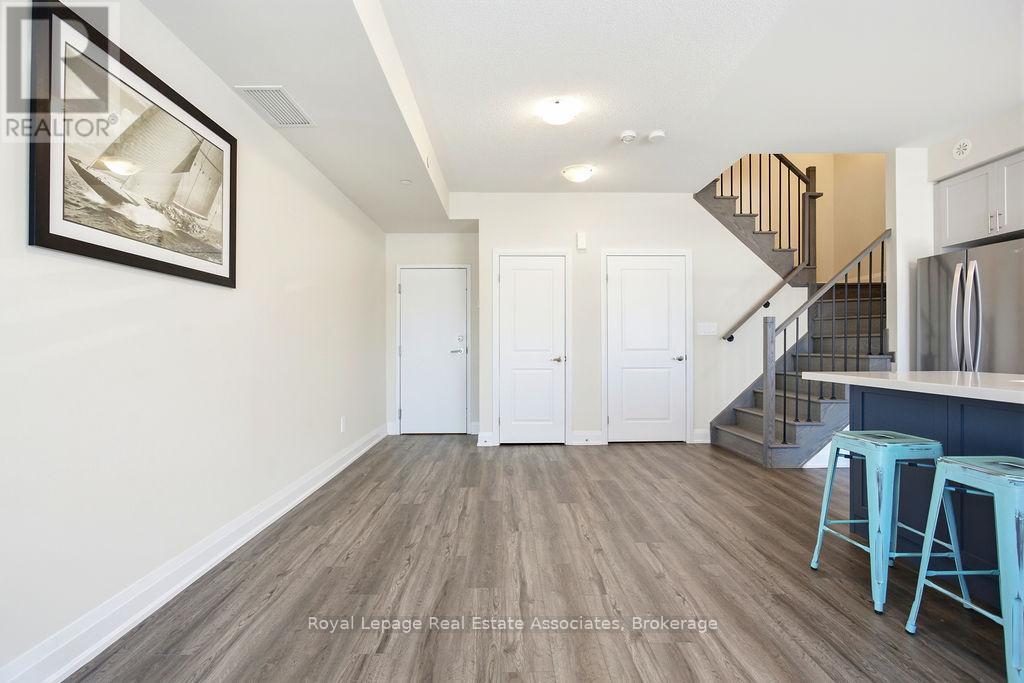 115 - 1569 ROSE WAY, milton (cb cobban), Ontario