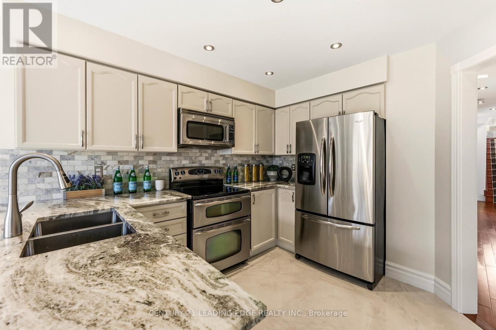 3295 Coralbean Place, Mississauga, Ontario  L5N 6X8 - Photo 14 - W12878064