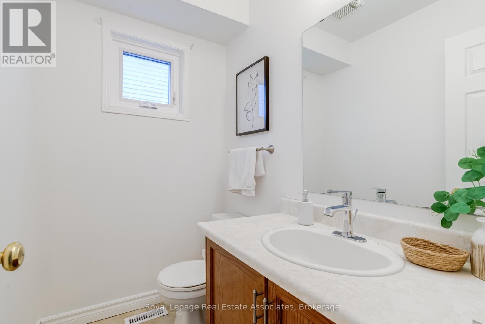 3114 Dalehurst Drive, Mississauga, Ontario  L5N 6M9 - Photo 16 - W12878080