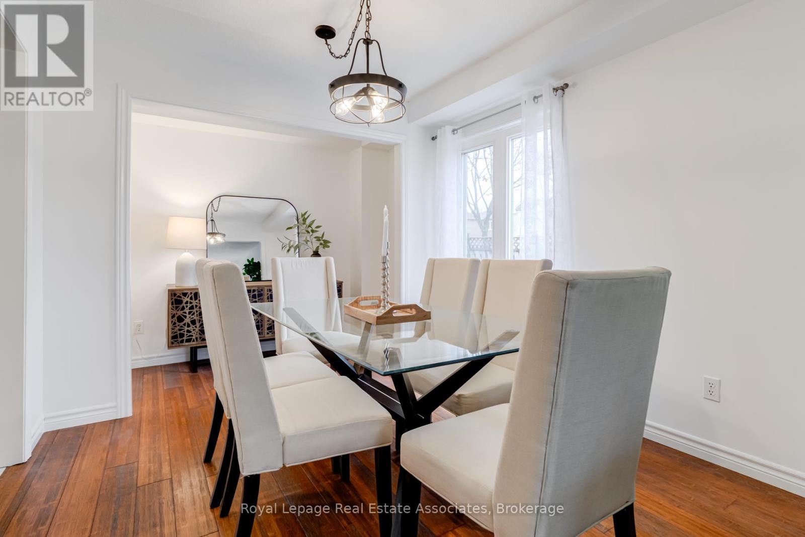 3114 Dalehurst Drive, Mississauga, Ontario  L5N 6M9 - Photo 5 - W12878080