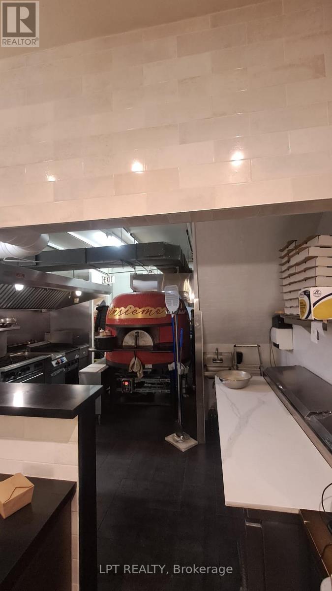 122 Atlantic Avenue, Toronto (South Parkdale), Ontario  M6K 1X9 - Photo 15 - W12878116