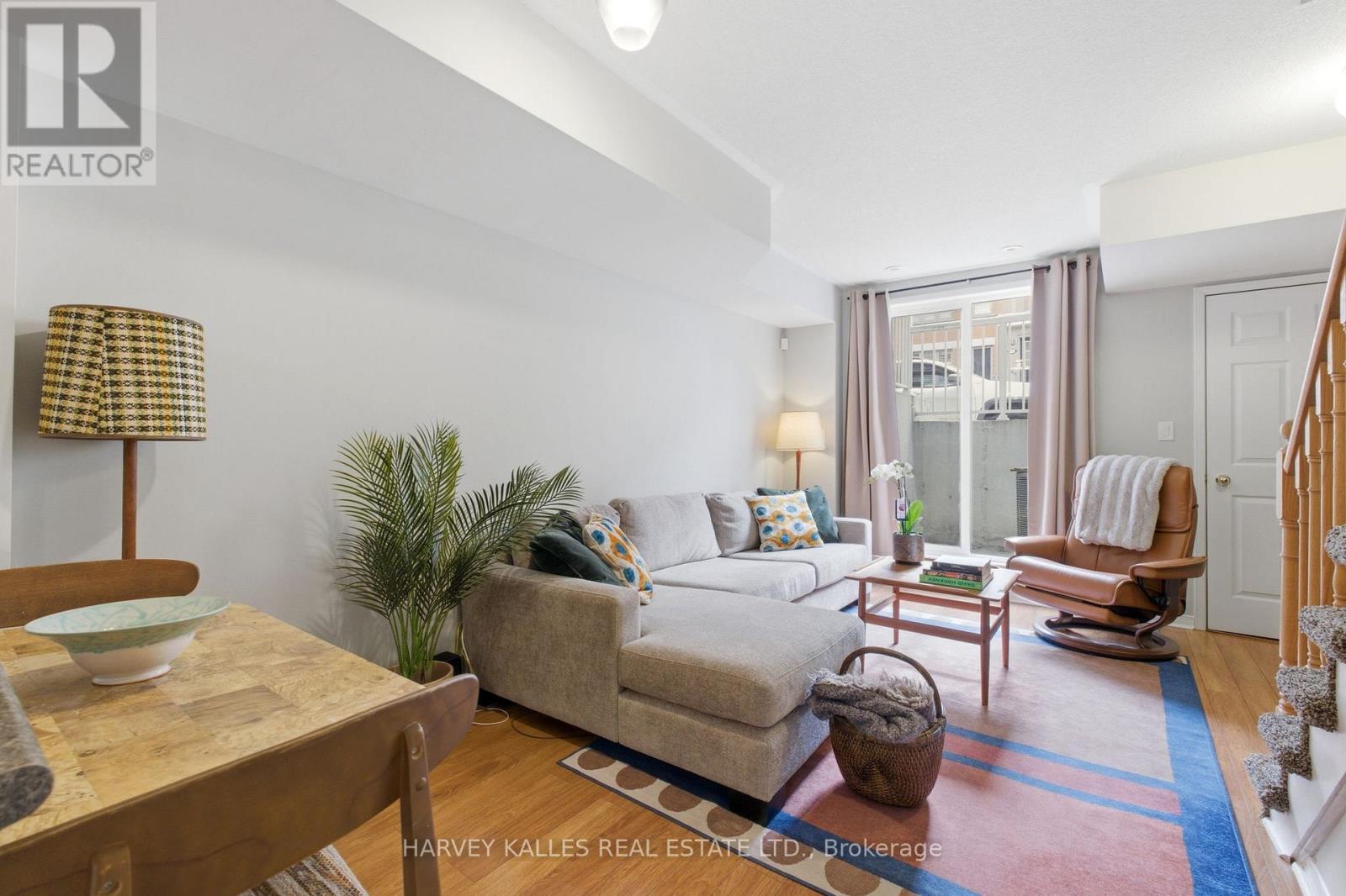 18 - 20 Turntable Crescent, Toronto (Dovercourt-Wallace Emerson-Junction), Ontario  M6H 4K9 - Photo 11 - W12878126