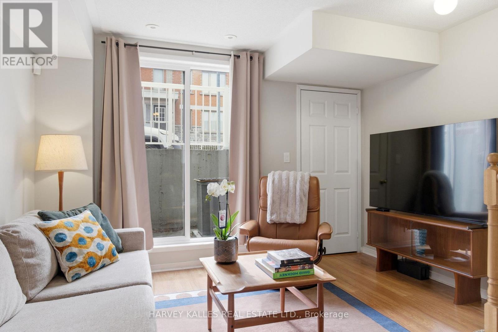 18 - 20 Turntable Crescent, Toronto (Dovercourt-Wallace Emerson-Junction), Ontario  M6H 4K9 - Photo 15 - W12878126