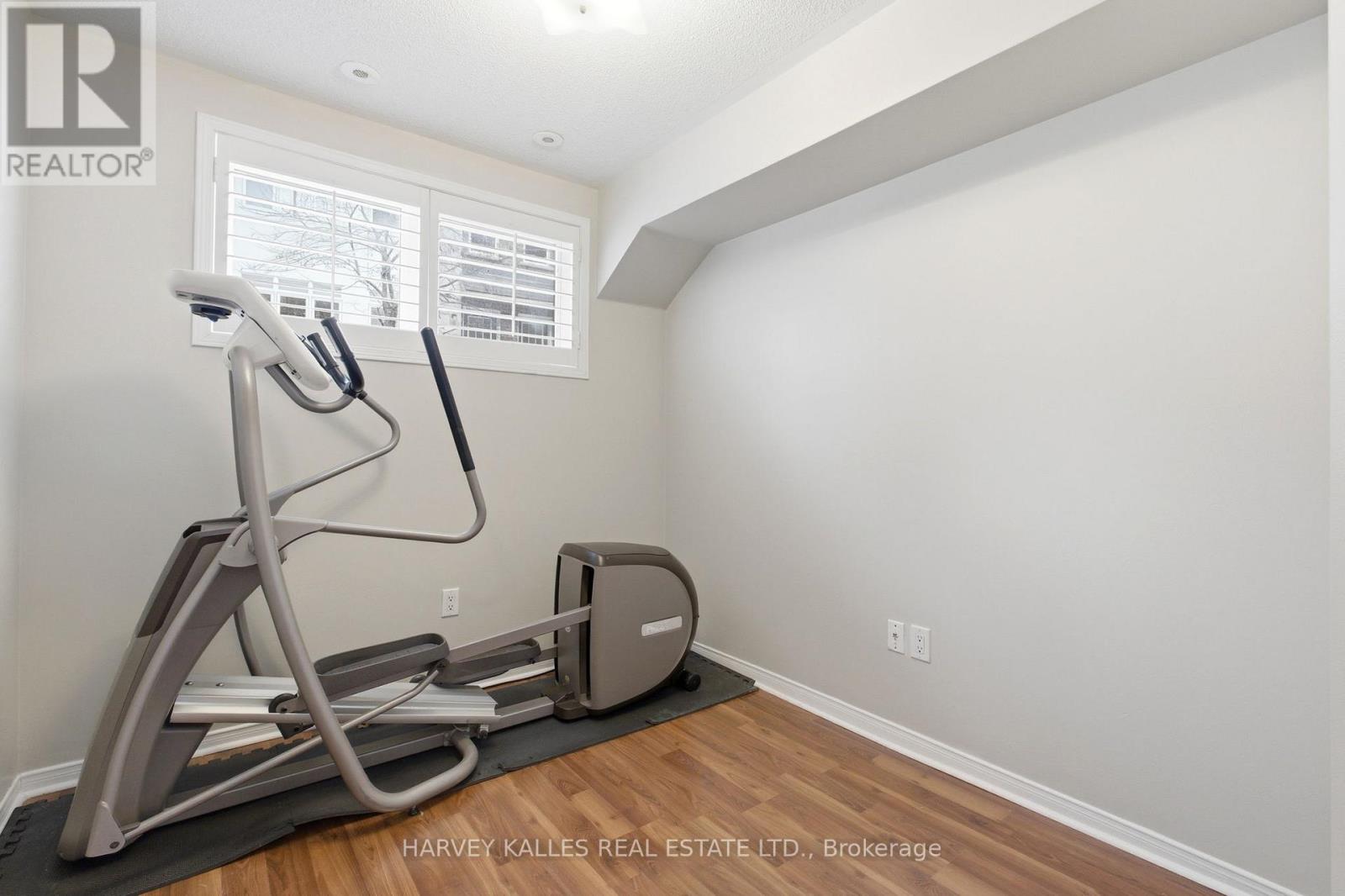 18 - 20 Turntable Crescent, Toronto (Dovercourt-Wallace Emerson-Junction), Ontario  M6H 4K9 - Photo 4 - W12878126