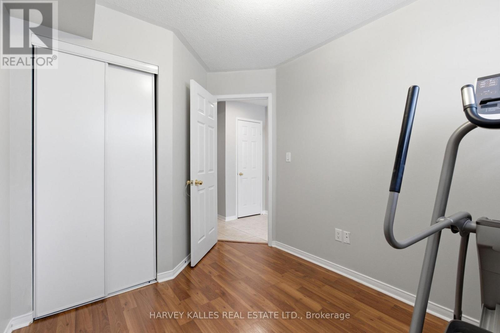 18 - 20 Turntable Crescent, Toronto (Dovercourt-Wallace Emerson-Junction), Ontario  M6H 4K9 - Photo 5 - W12878126