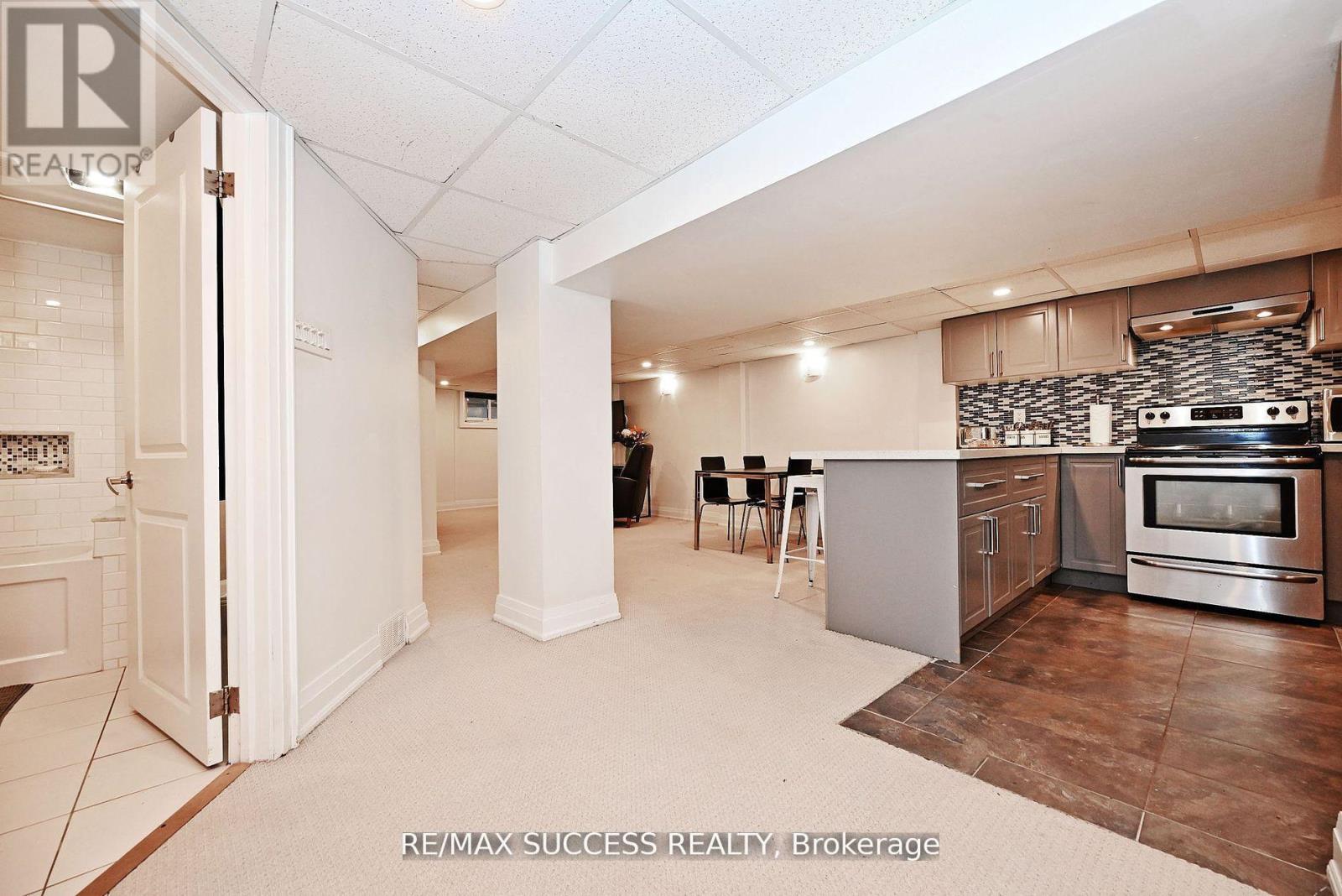 492 Sherin Drive, Oakville, Ontario  L6L 4J8 - Photo 23 - W12878136