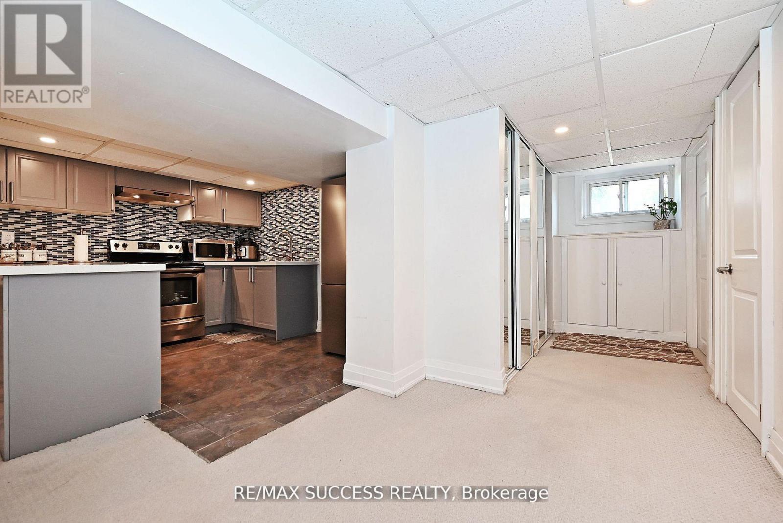 492 Sherin Drive, Oakville, Ontario  L6L 4J8 - Photo 25 - W12878136