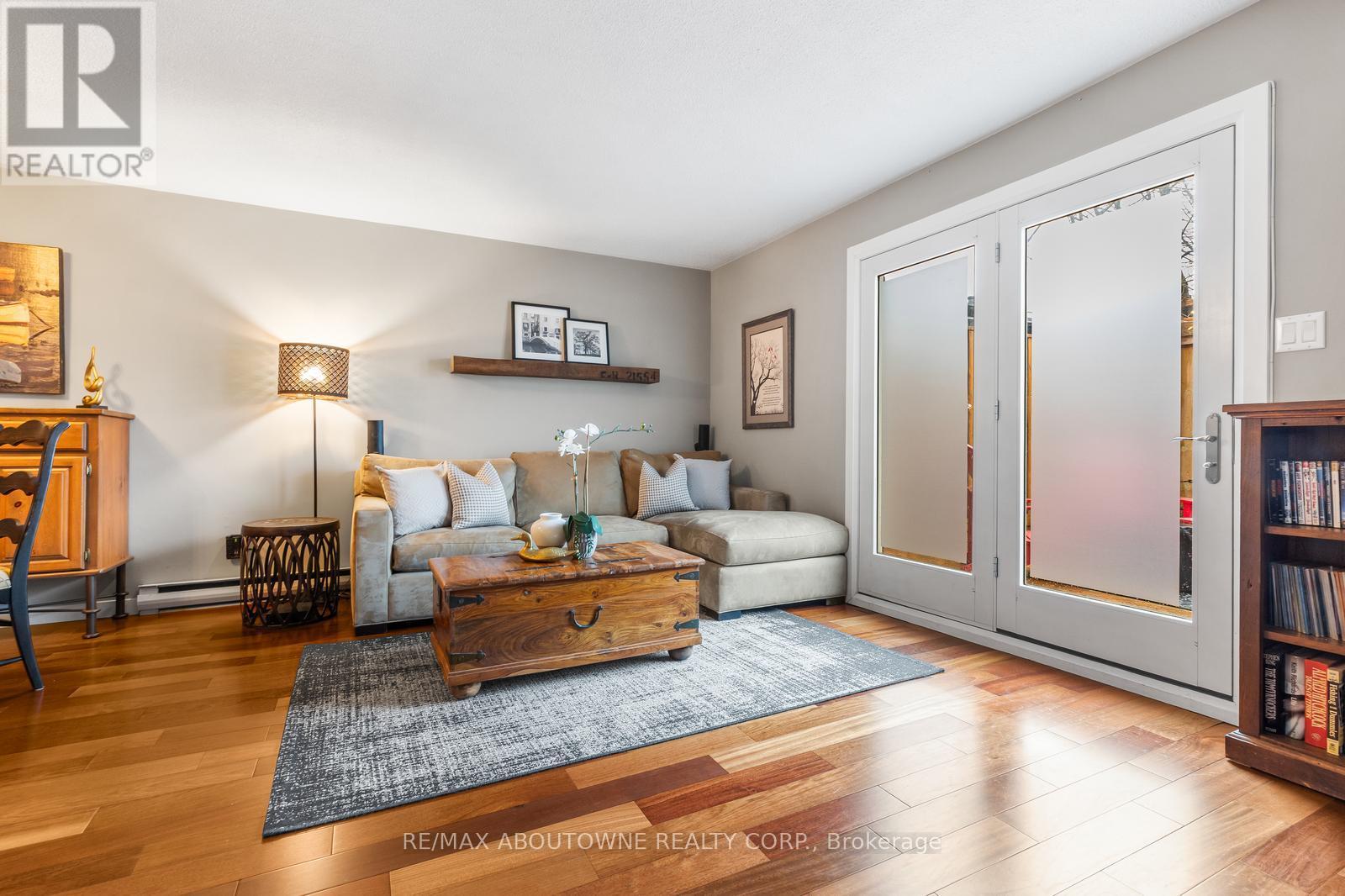 71 Sarah Lane, Oakville, Ontario  L6L 3V2 - Photo 14 - W12878144