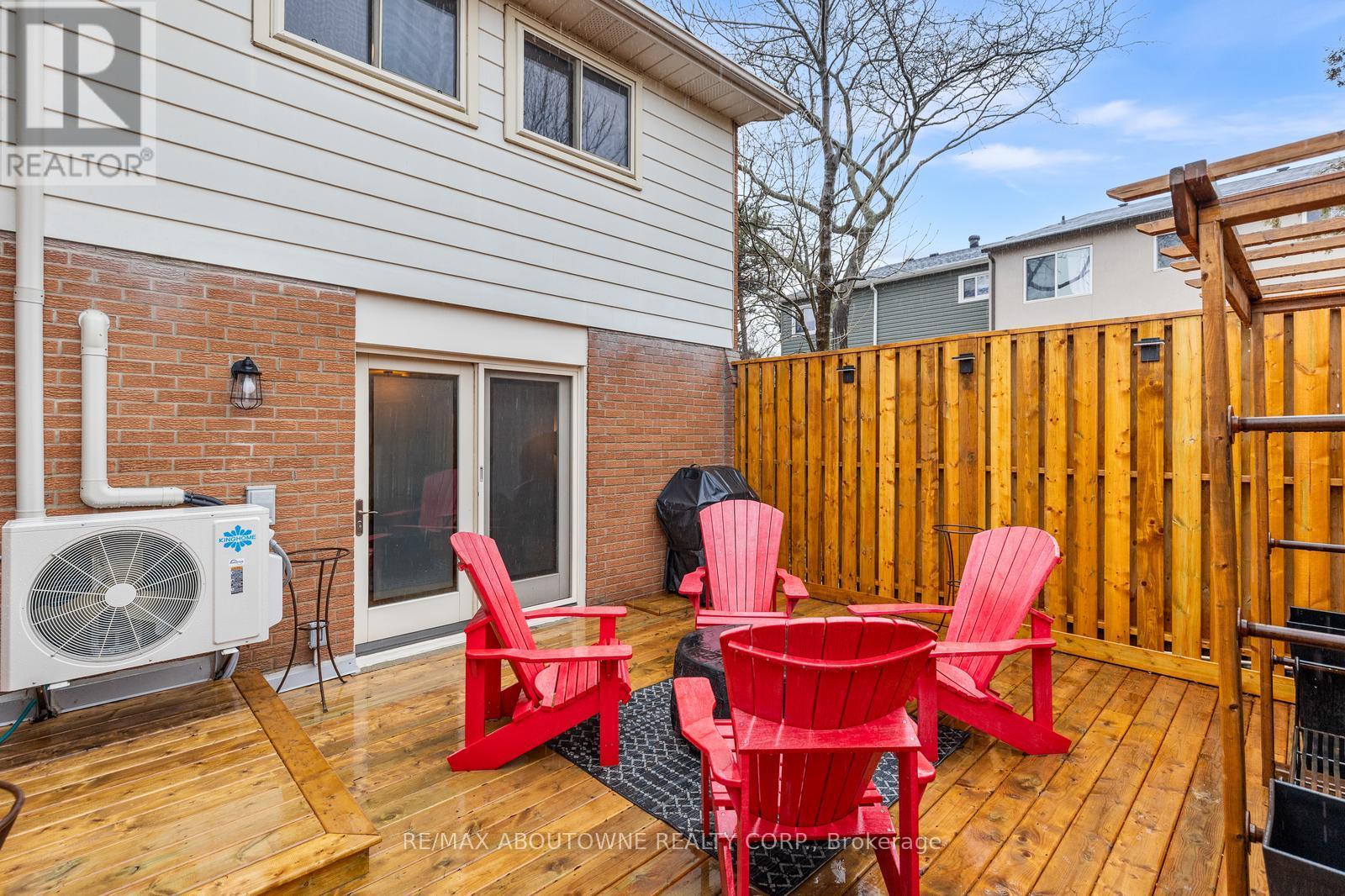 71 Sarah Lane, Oakville, Ontario  L6L 3V2 - Photo 30 - W12878144