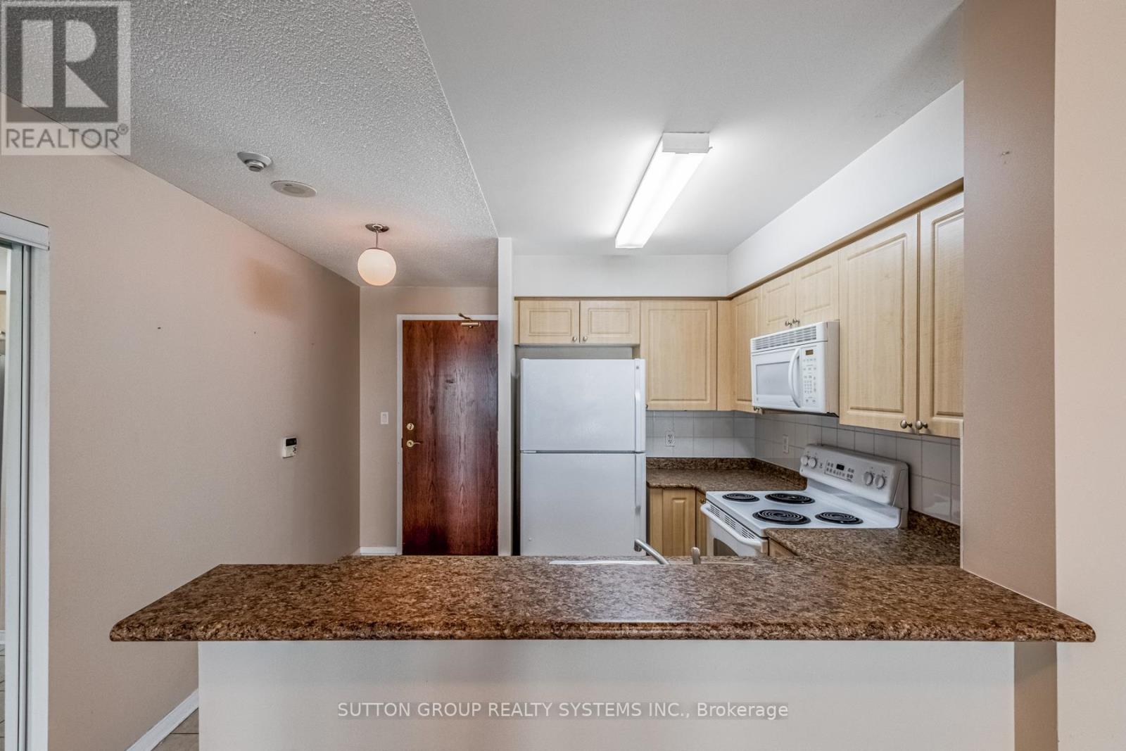 709 - 7 Michael Power Place, Toronto (Islington-City Centre West), Ontario  M9A 0A2 - Photo 4 - W12878180