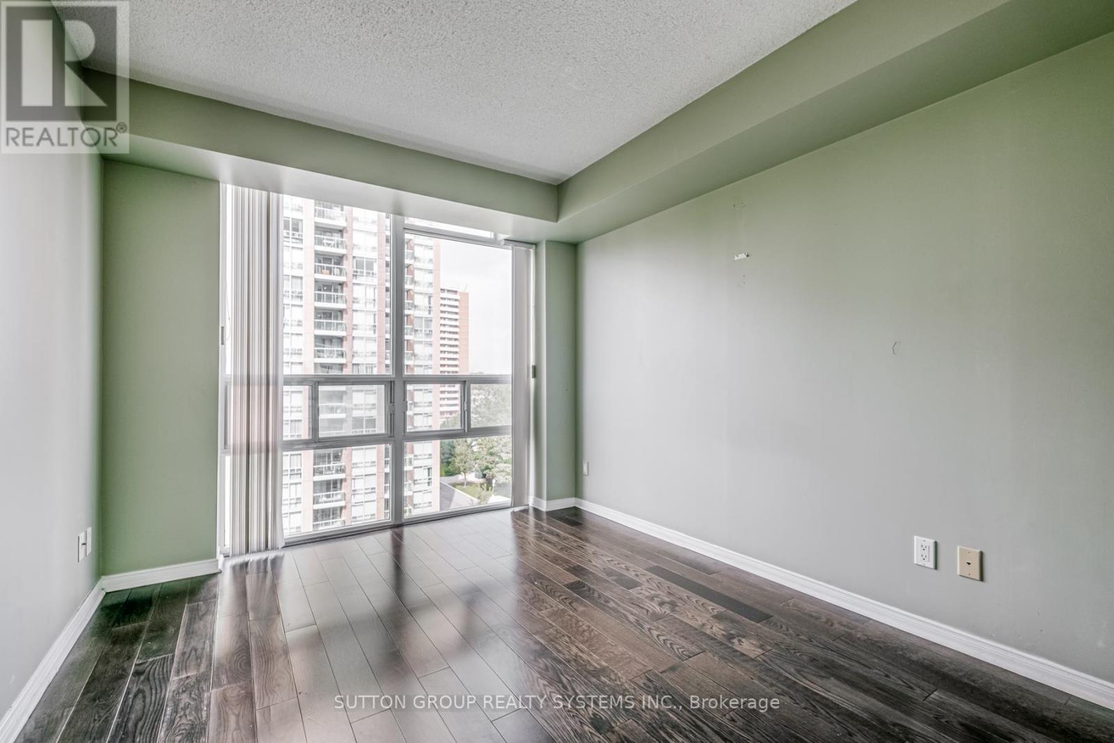 709 - 7 Michael Power Place, Toronto (Islington-City Centre West), Ontario  M9A 0A2 - Photo 9 - W12878180