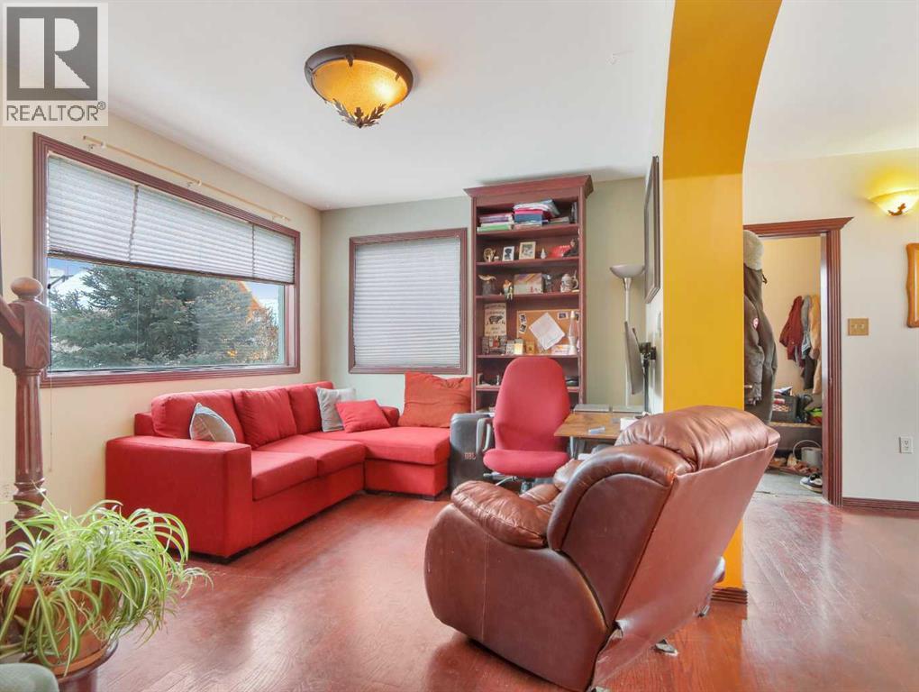 910 Main Street, Canmore, Alberta  T1W 1R6 - Photo 5 - A2274917