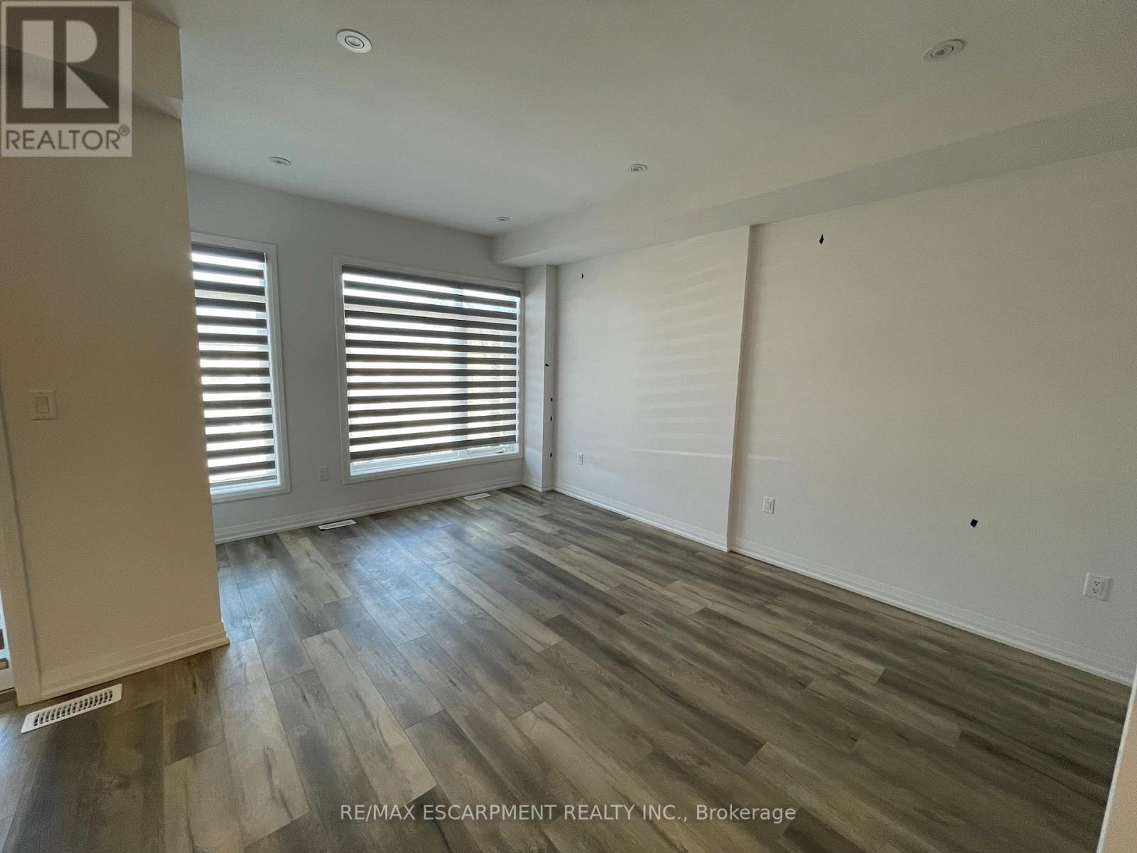 106 - 61 Soho Street, Hamilton, Ontario  L8J 2R5 - Photo 17 - X12878036