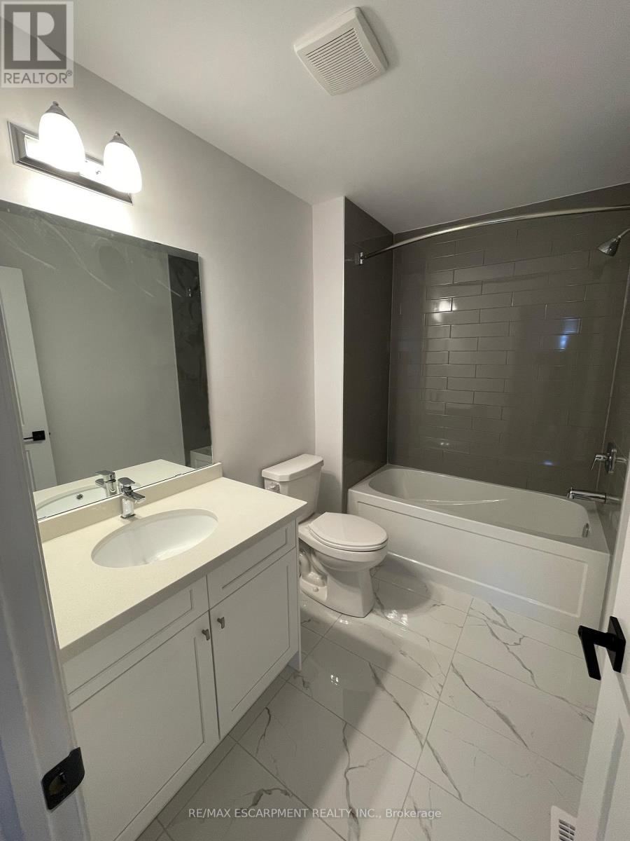 106 - 61 Soho Street, Hamilton, Ontario  L8J 2R5 - Photo 3 - X12878036