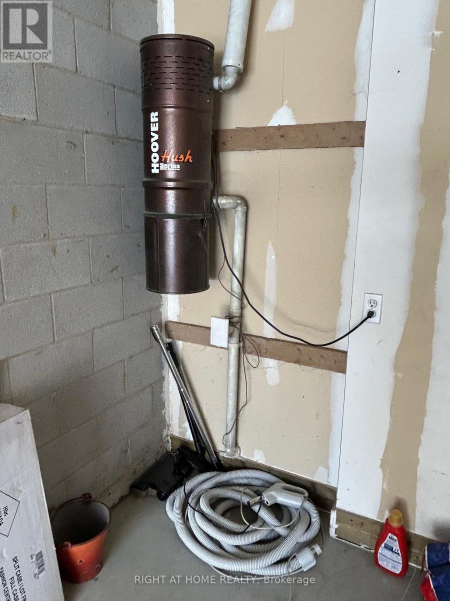 9 - 22 Liddycoat Lane, Hamilton, Ontario  L9G 0A7 - Photo 21 - X12878044