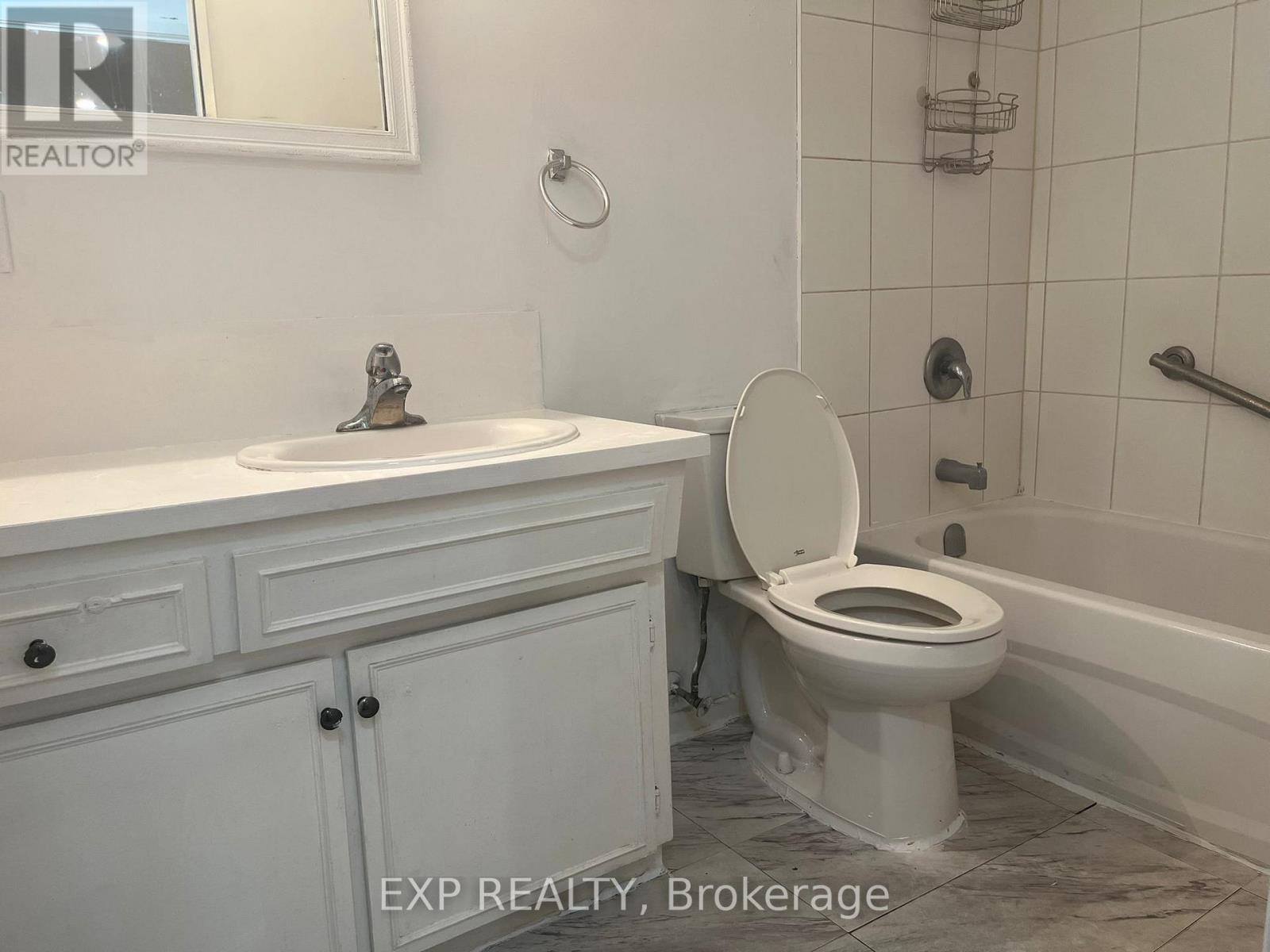 123 Greendale Crescent, Kitchener, Ontario  N2A 2R5 - Photo 11 - X12878062