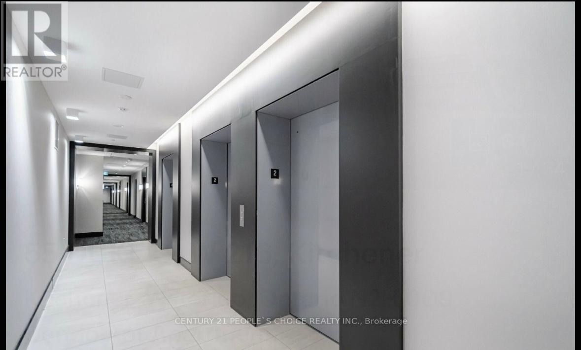 216 - 55 Duke Street W, Kitchener, Ontario  N2H 0C9 - Photo 3 - X12878102