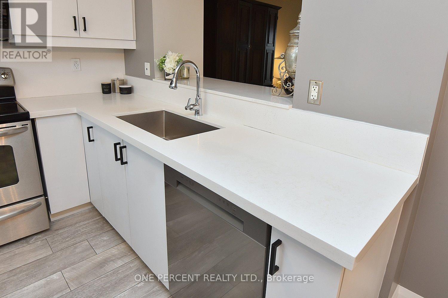 13 Emick Drive, Hamilton, Ontario  L9K 0C4 - Photo 11 - X12878104