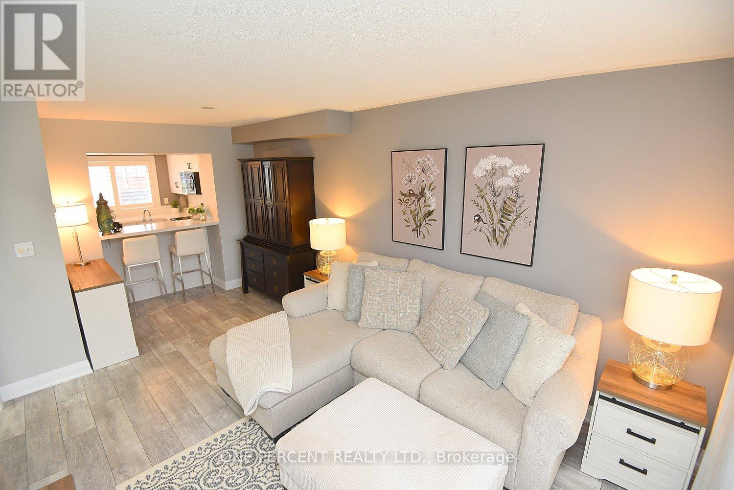 13 Emick Drive, Hamilton, Ontario  L9K 0C4 - Photo 4 - X12878104