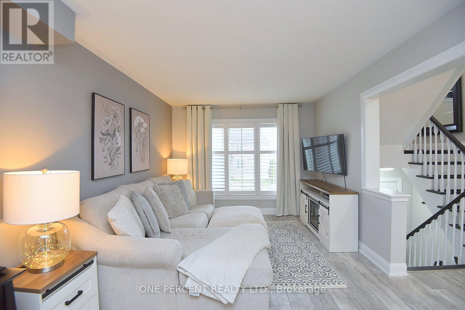 13 Emick Drive, Hamilton, Ontario  L9K 0C4 - Photo 5 - X12878104