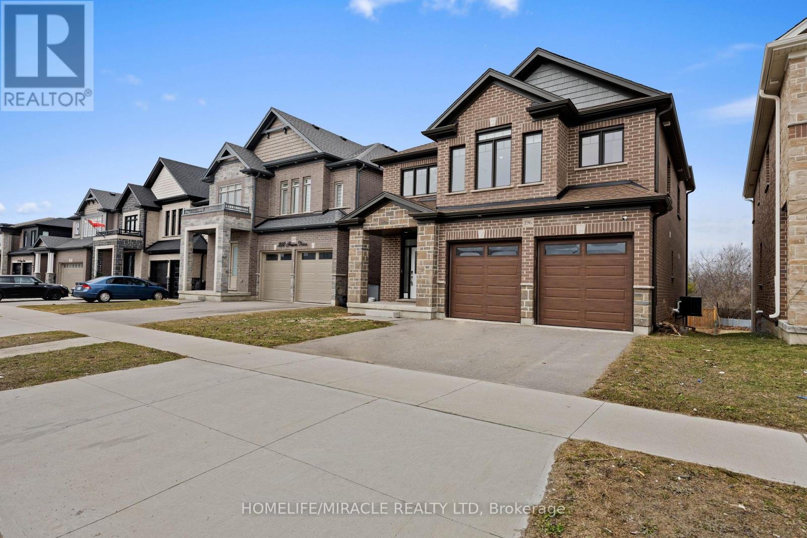 196 Freure Drive, Cambridge, Ontario  N1S 0A9 - Photo 3 - X12878120