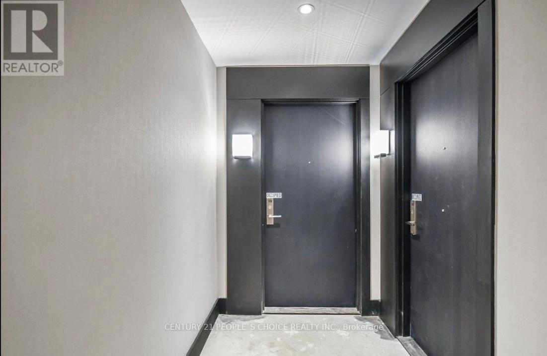 1008 - 55 Duke St W Street, Kitchener, Ontario  N2G 1A6 - Photo 2 - X12878182